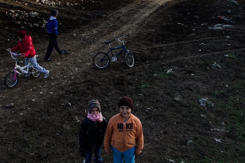 Cătălin Pricope - Afară este copilăria mea.jpg